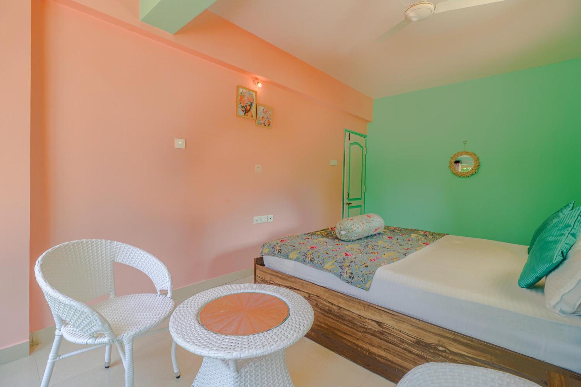 4Bhk Sparkling Apartment Near Beach Pool & Bar 2Bhkx2 Vagator Bilik gambar